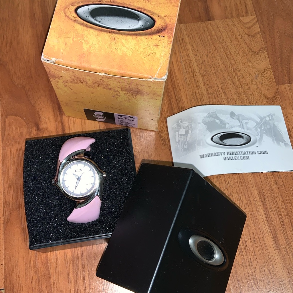 Brand New In Box Oakley Crush 2.5 Watch